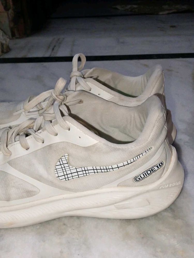 Nike Guide 10 Running Shoes