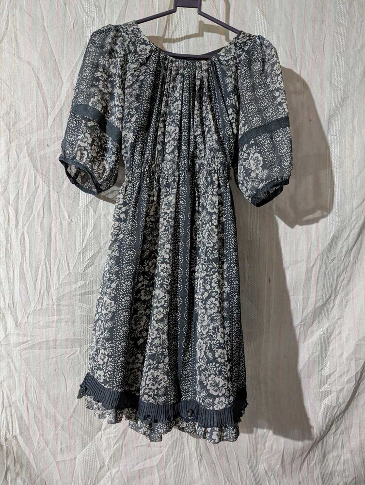 Chic Floral Print Dress