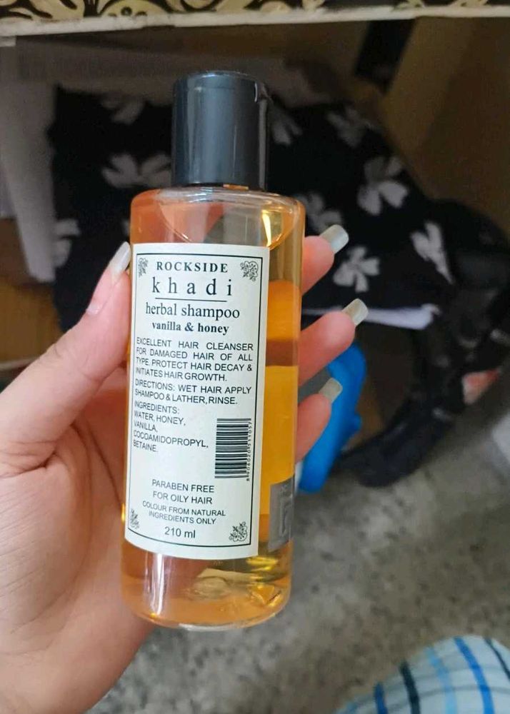 rockside khadi vanilla and honey herbal shampoo