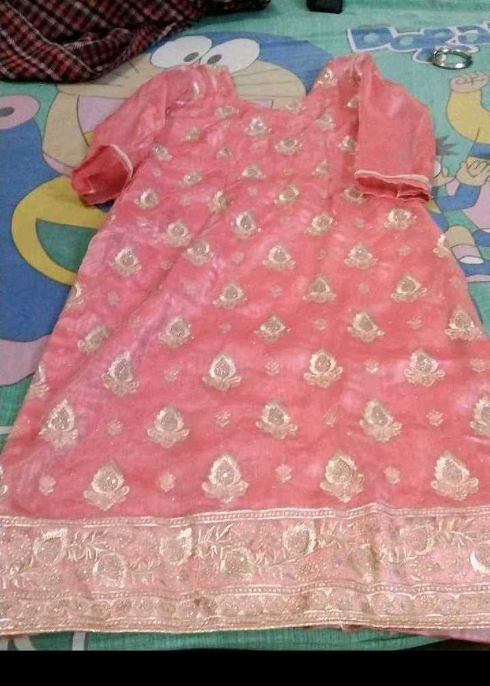 Beautiful Pink Embroidered Kurta