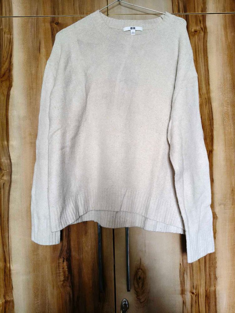 Uniqlo Beige Knit Sweater