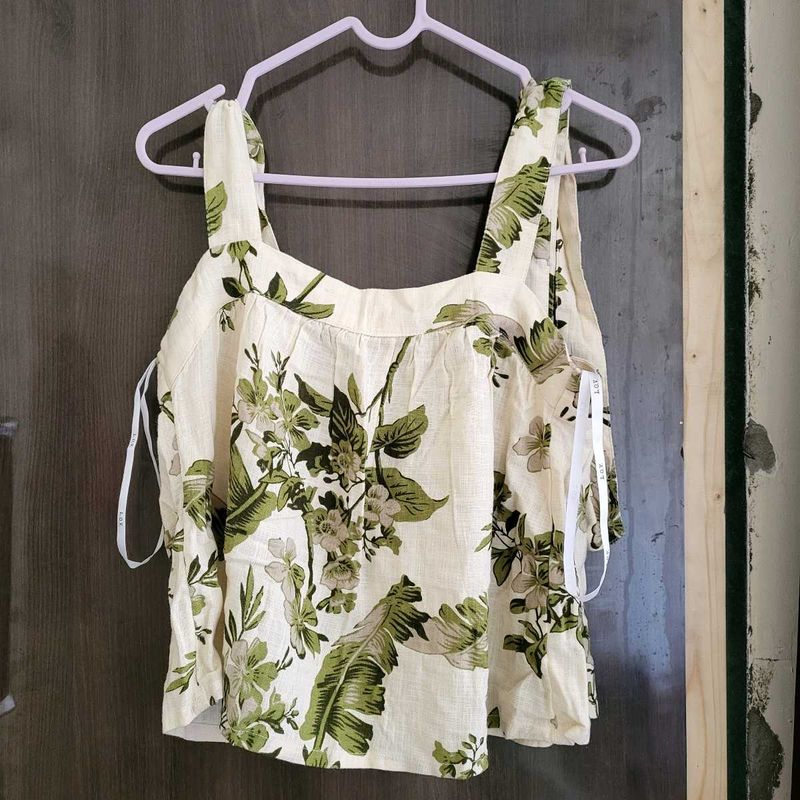 Floral Print Cold Shoulder Top