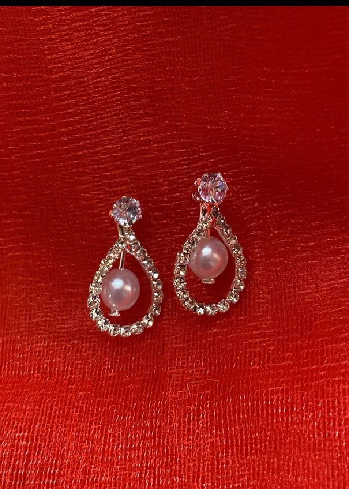 Pearl Drop Earrings