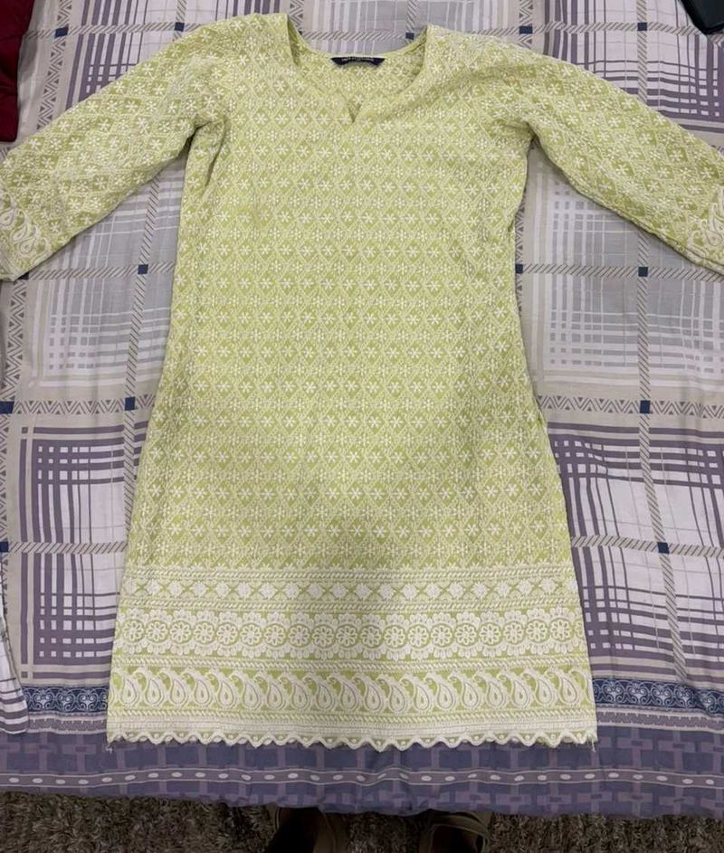 Elegant Lime Green Embroidered Kurta