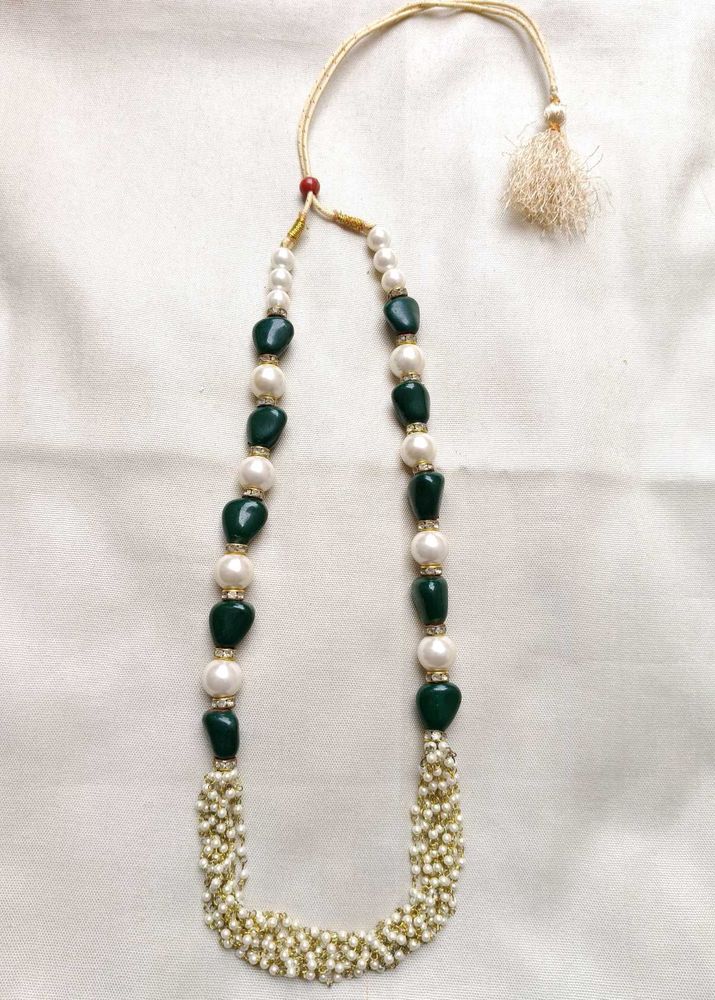 Elegant Pearl &amp; Green Stone Necklace