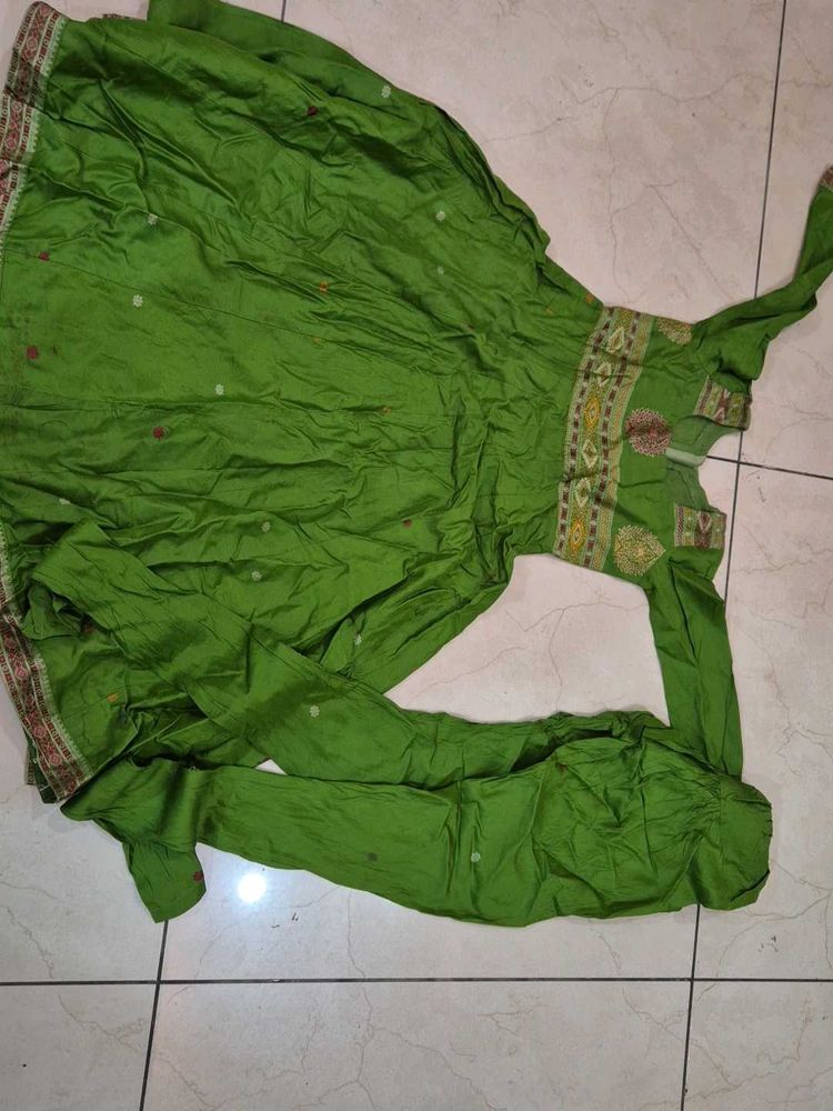 Elegant Green anarkali Kurta Set for girl
