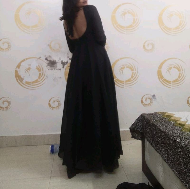 Full Umbrella Gher Gown