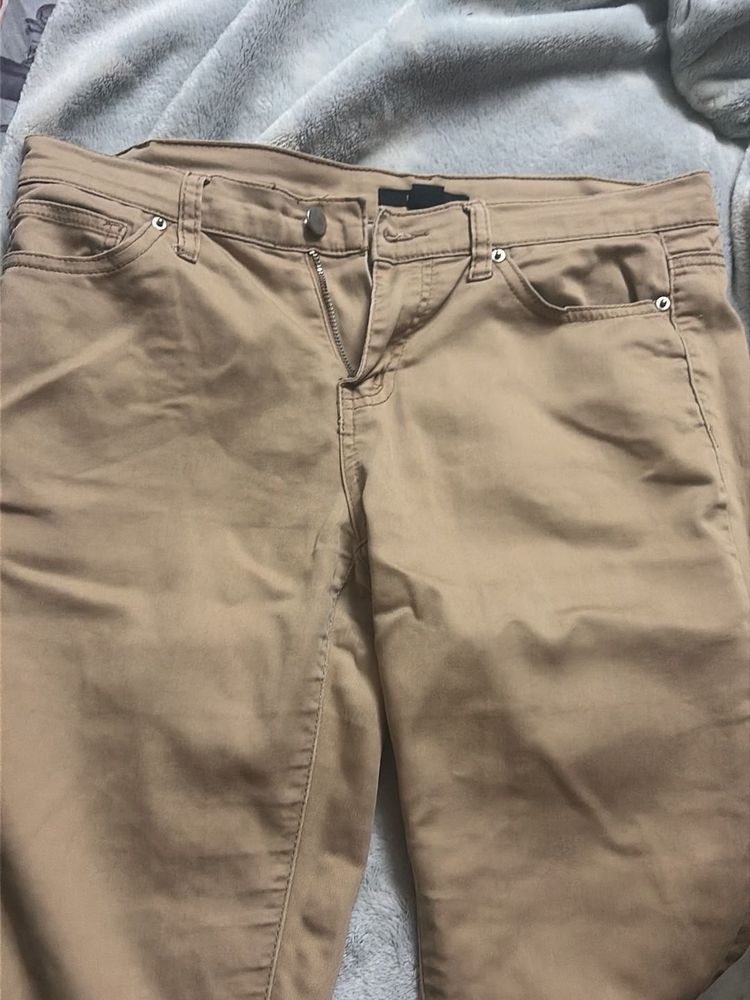 beige trousers for women