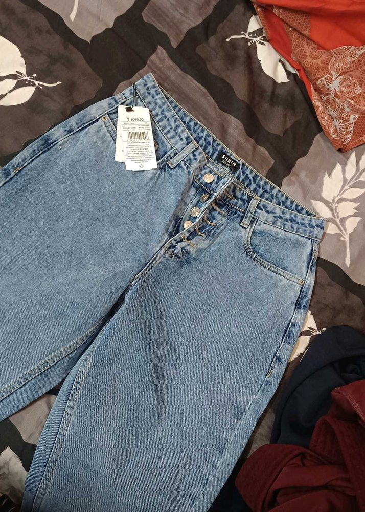 Frilled Hem Flared Jeans