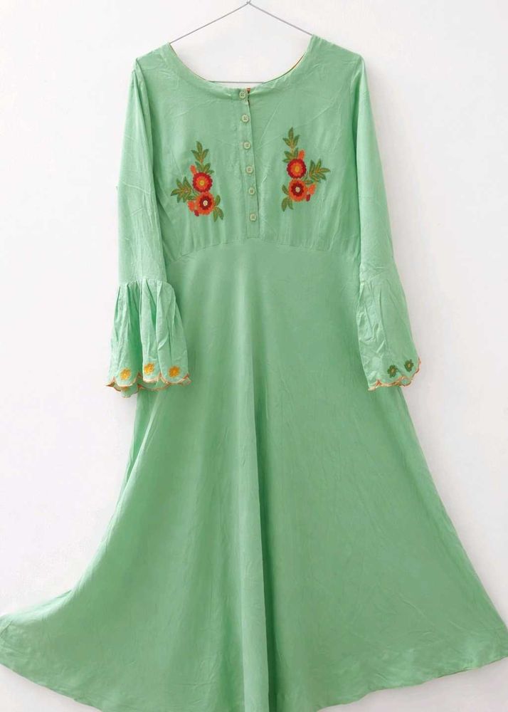 🔥₹200 Only 💚 Mint Green Kurta Size 34 | Hurry!