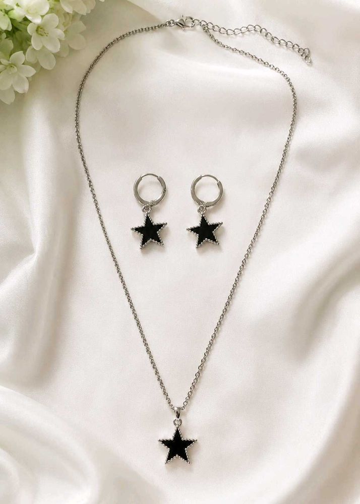 Star Pendant Necklace and Earrings Set