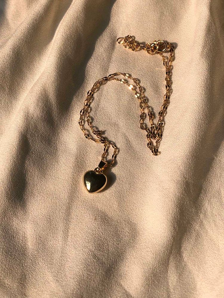 Gold Heart Pendant Necklace