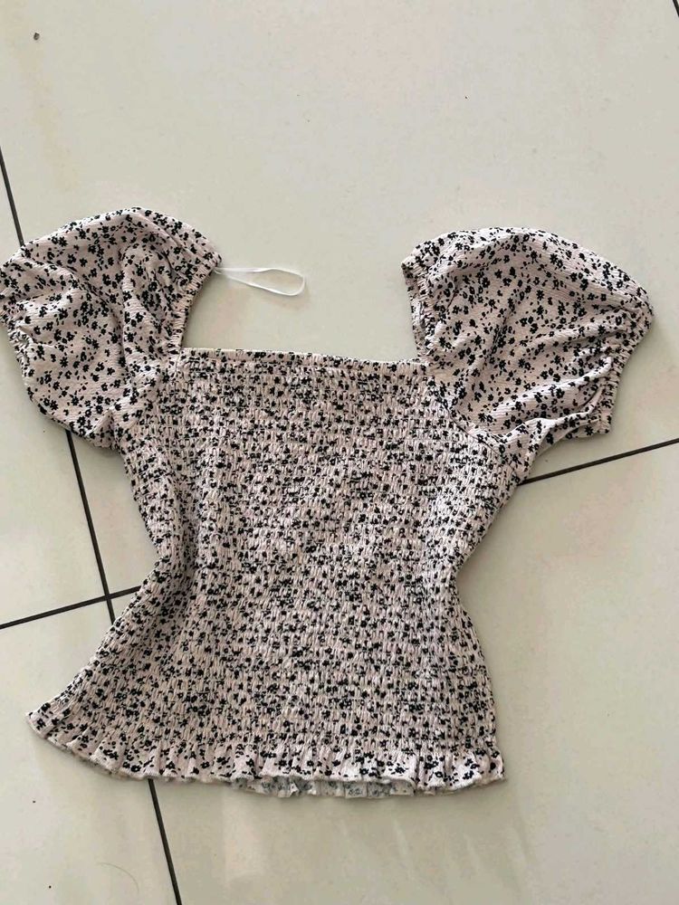 Cute Floral Smocked Puff Sleeve Top