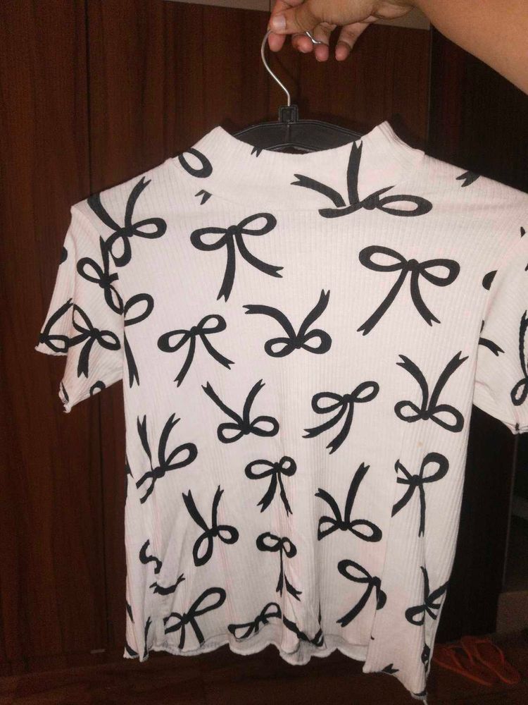 Chic Bow Print Mock Neck Top
