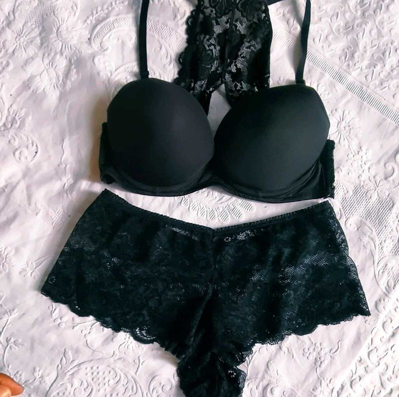 Black Lace Bra &amp; Panty Set