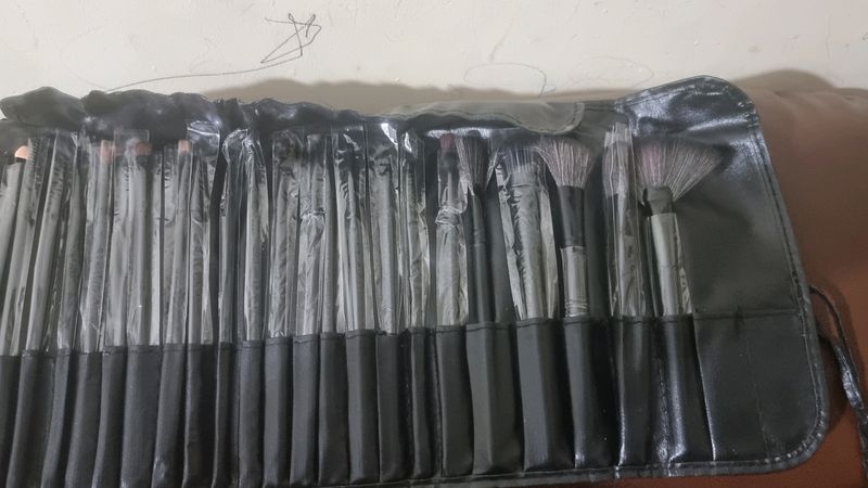 Eye Brushes Set New Design
