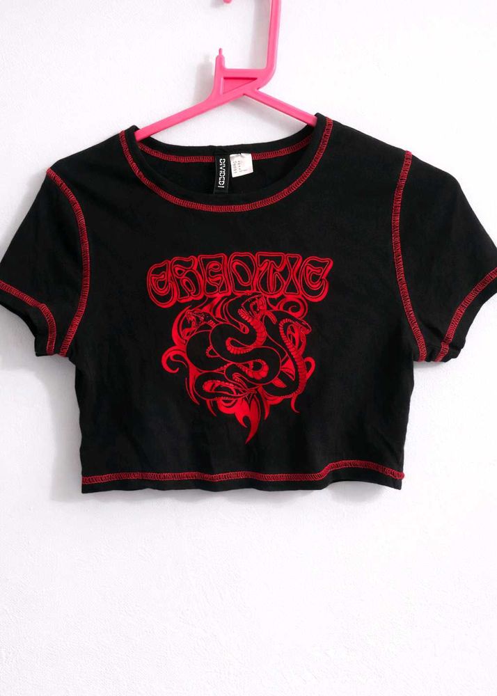 DIVIDED Black Graphic Crop Top
