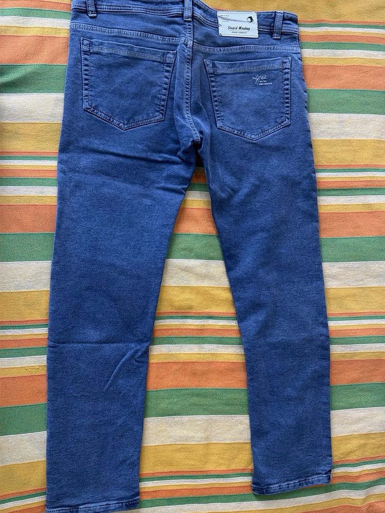 Stylish Blue Wash Jeans