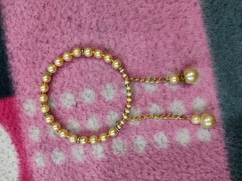 Bracelet