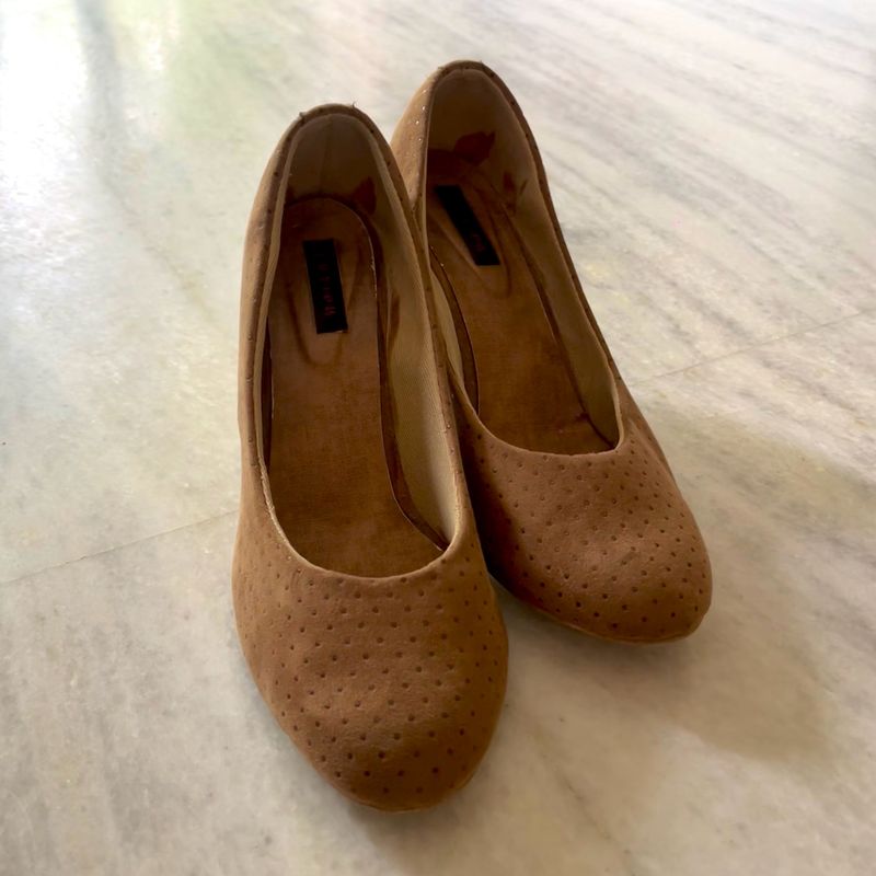 Tan Brown Embellished Heels 3 Inch UK7 EUR40