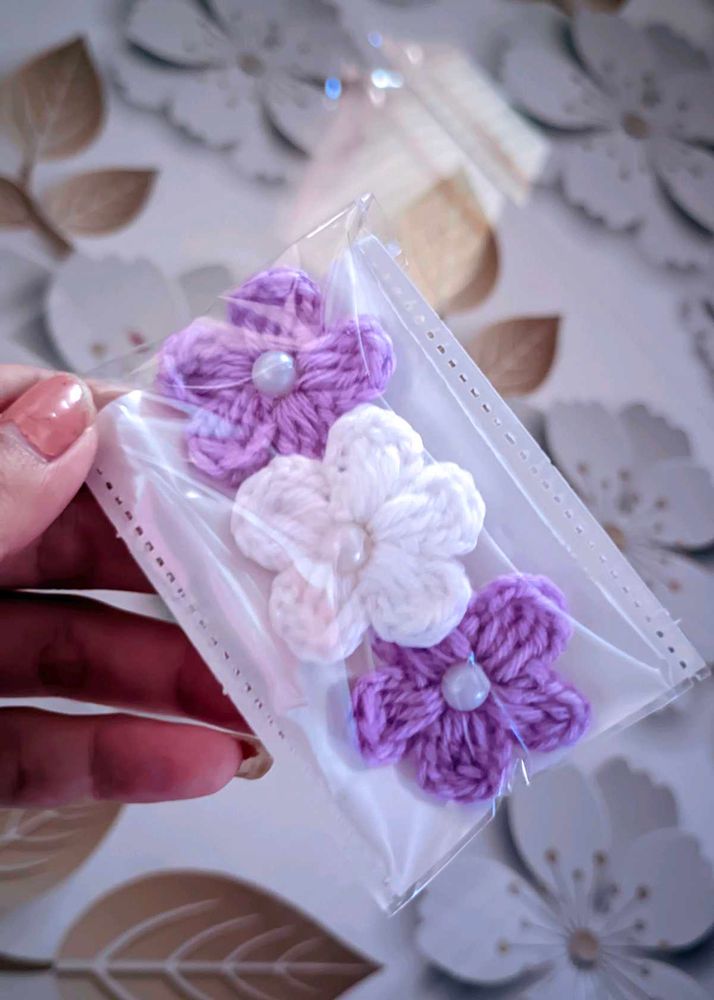 Flower Hair Clips ✨🌸