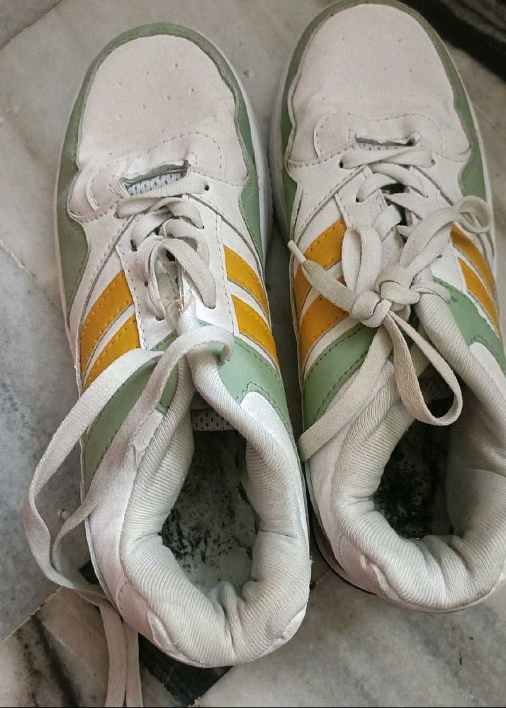 Stylish White &amp; Yellow Sneakers