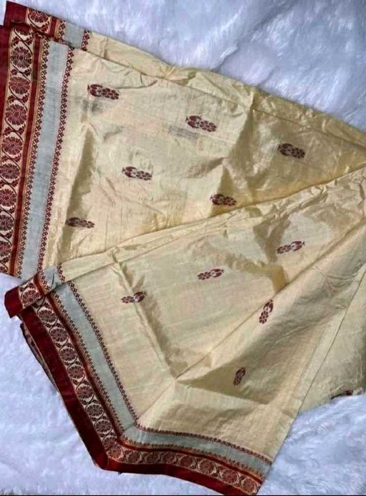 Elegant Cream Saree with Maroon Border