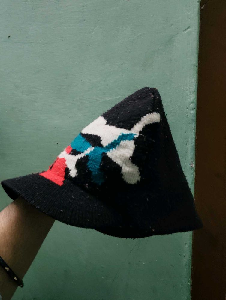 Knit Bucket Hat with Geometric Print