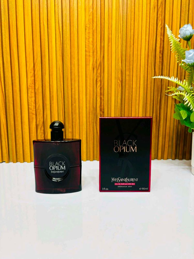 Yves Saint Laurent Black Opium Perfume