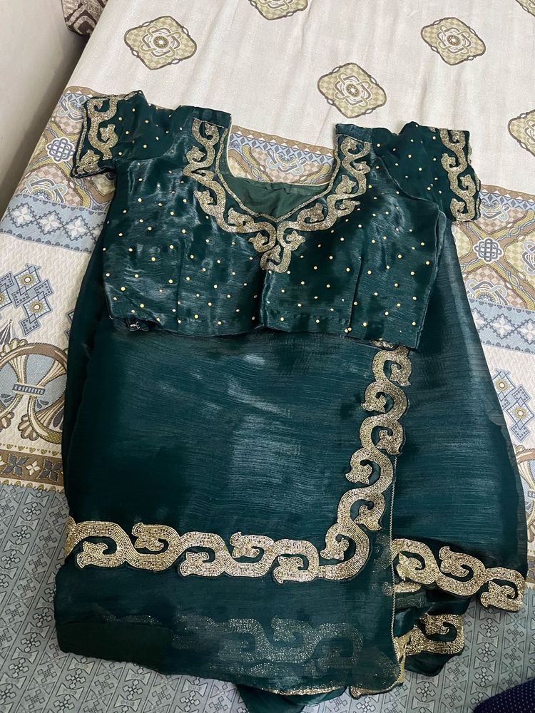 Elegant Dark Green Saree with Blouse