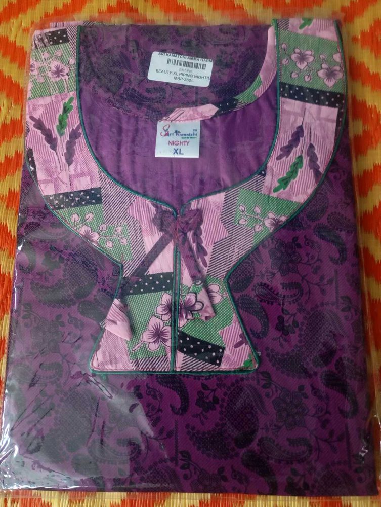 Floral Piping Nighty XXL