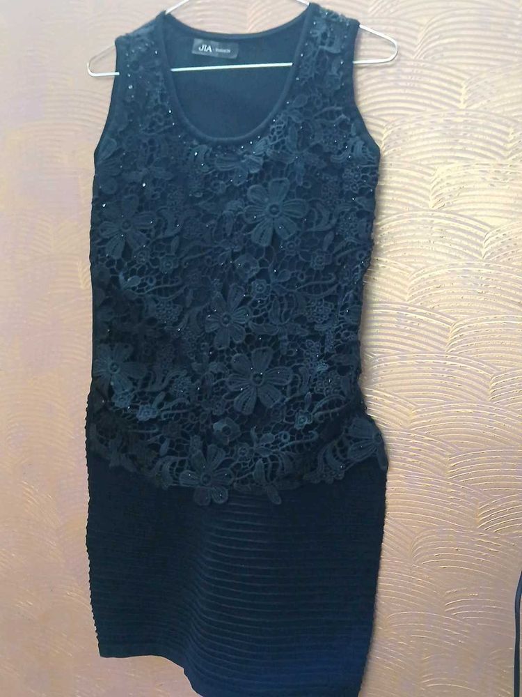 Elegant Black Lace Dress