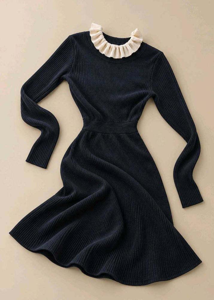 BLACK RIBBED FIT-AND-FLARE DRESS