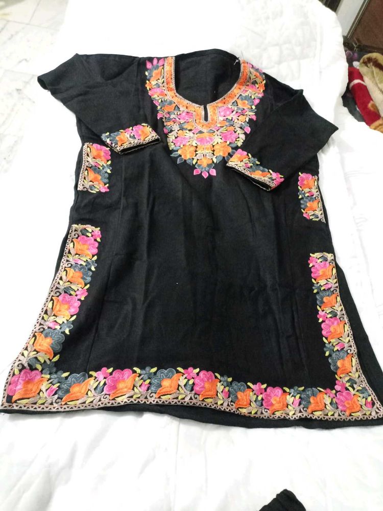Kashmiri pheran with pajama