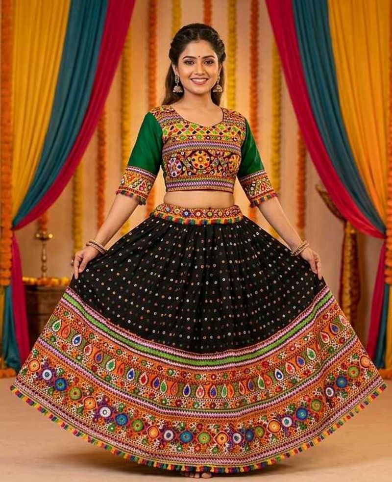 Sale Navratri Lehenga &amp; Choli