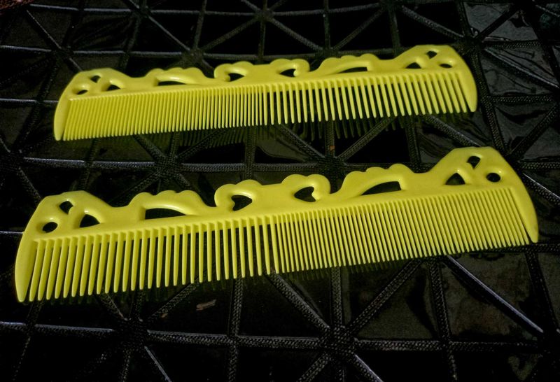 XLSize Yellow Hair Combs