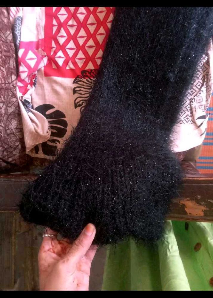 stylish Cozy Black Fuzzy Swall for winter