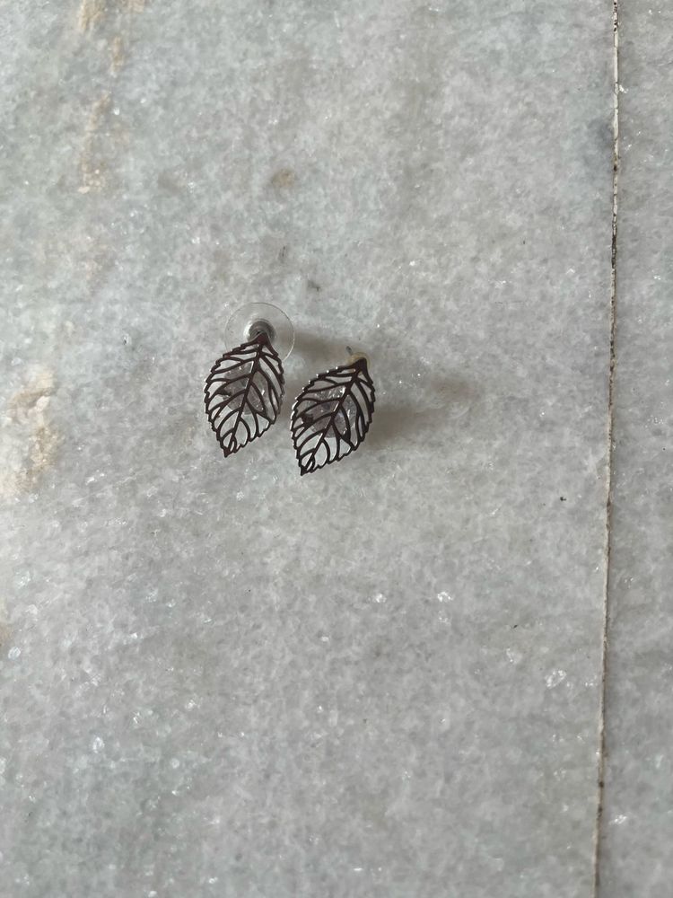 New Leaf Design Stud Earrings