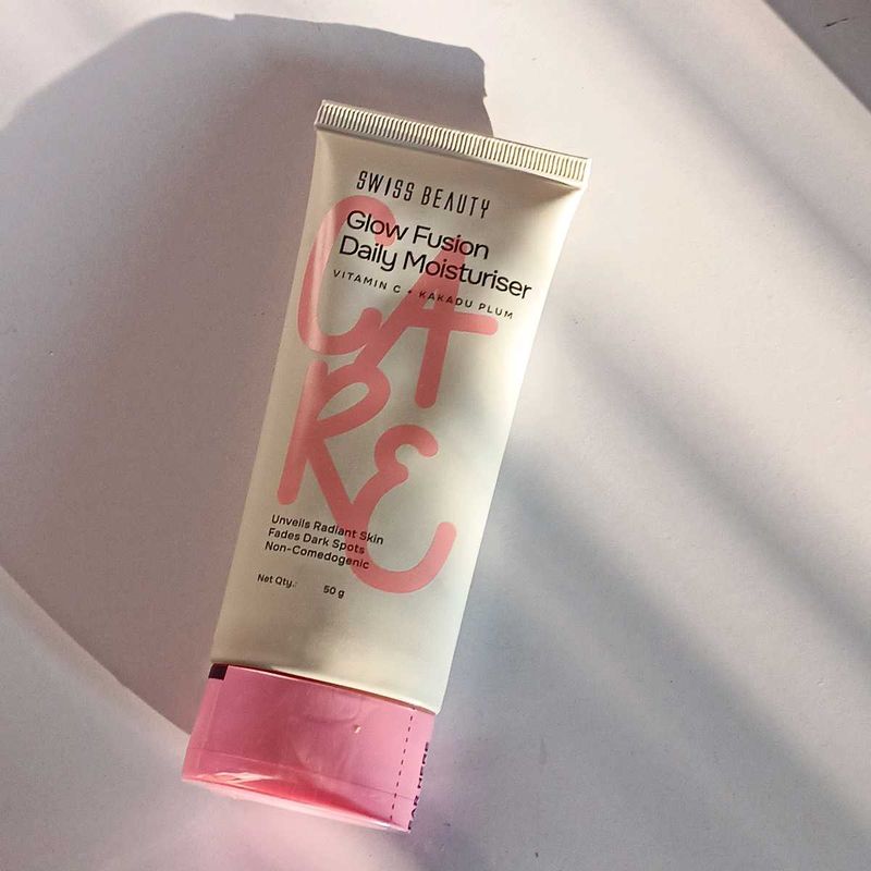 Swiss Beauty Glow Fusion Daily Moisturiser