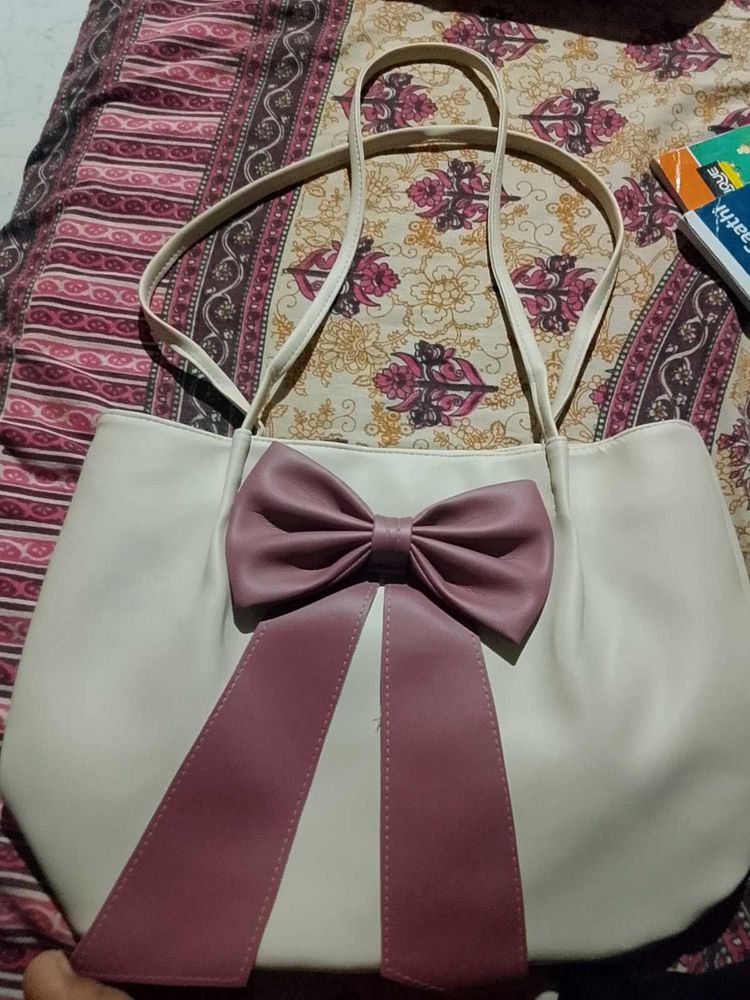 Chic Tote Bag with Bow Accent