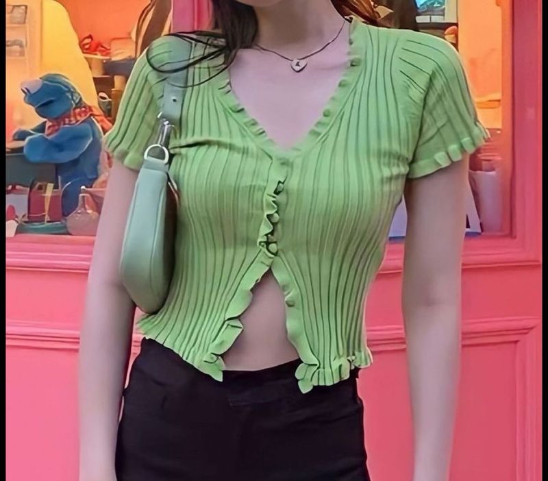 Cute  Ribbed Button-Up Crop Top