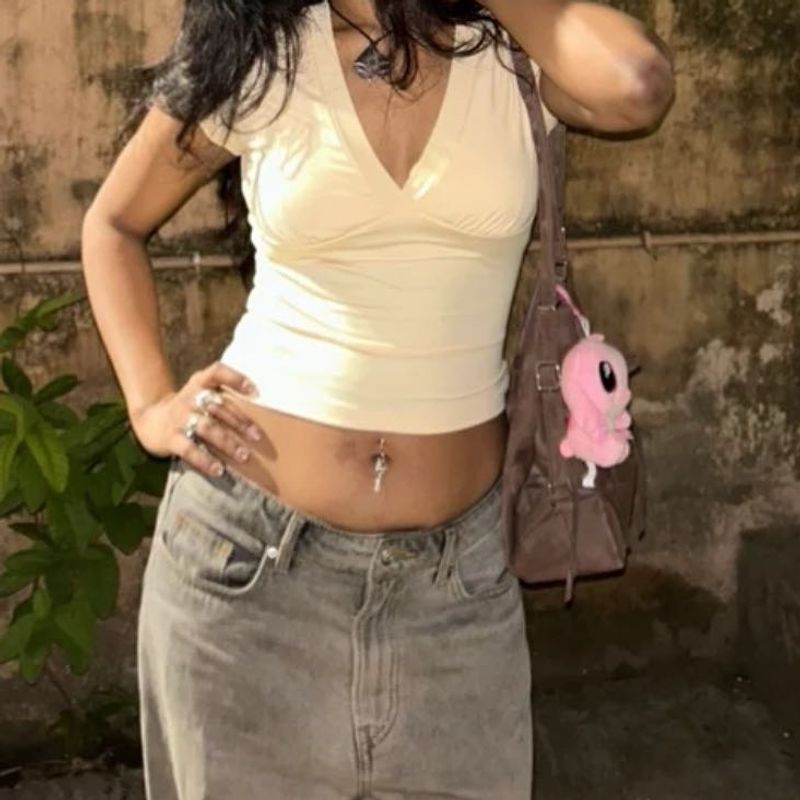 Savana V-Neck Fitted Top