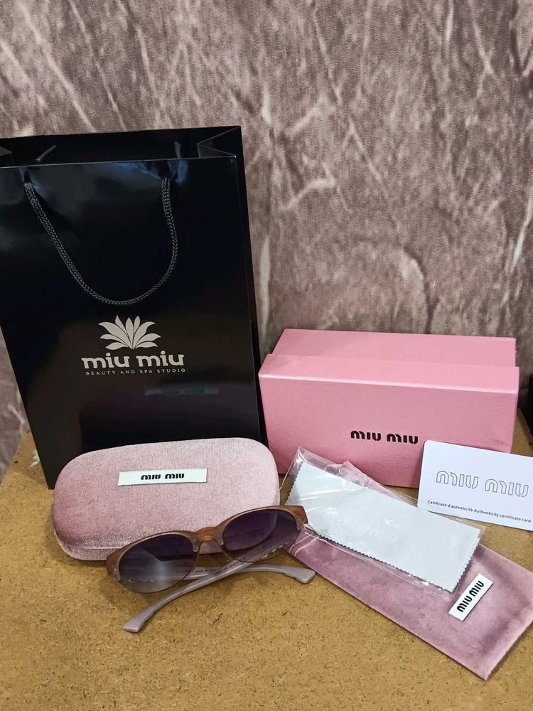 Miu-Miu women's Sungl
