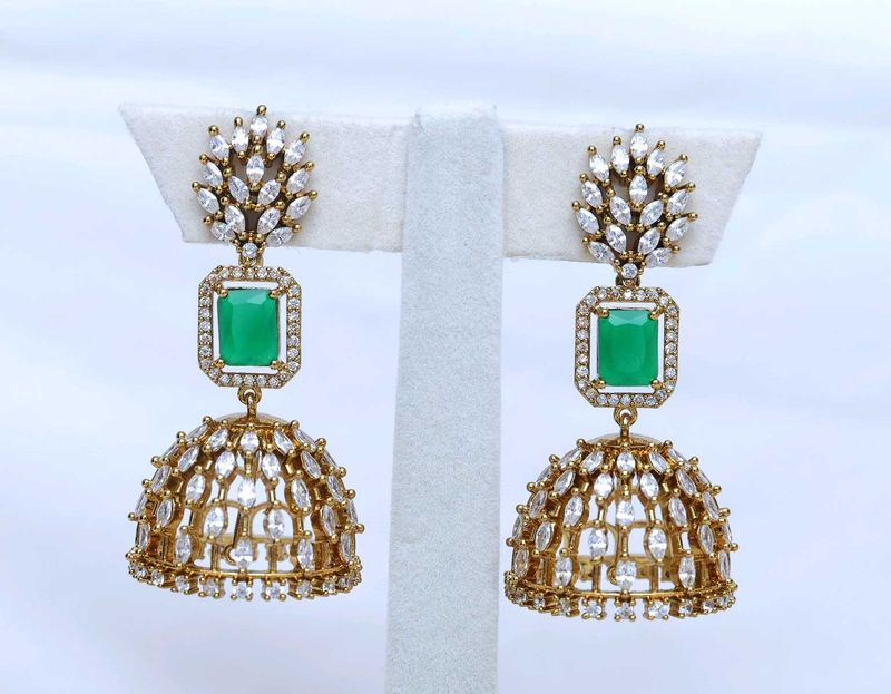 Stunning Emerald &amp; Diamond Jhumka Earrings