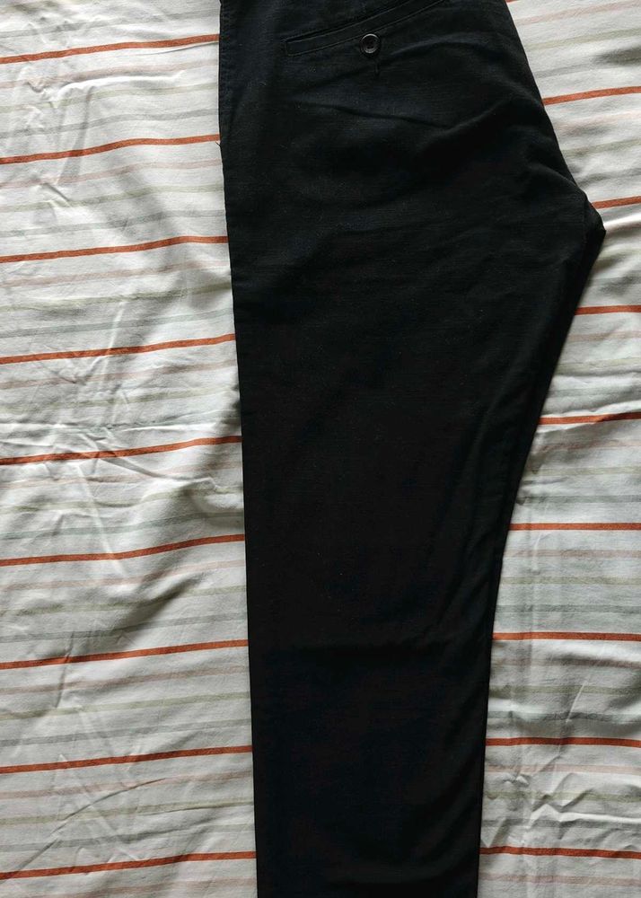 32 waist, almost new. black chinos