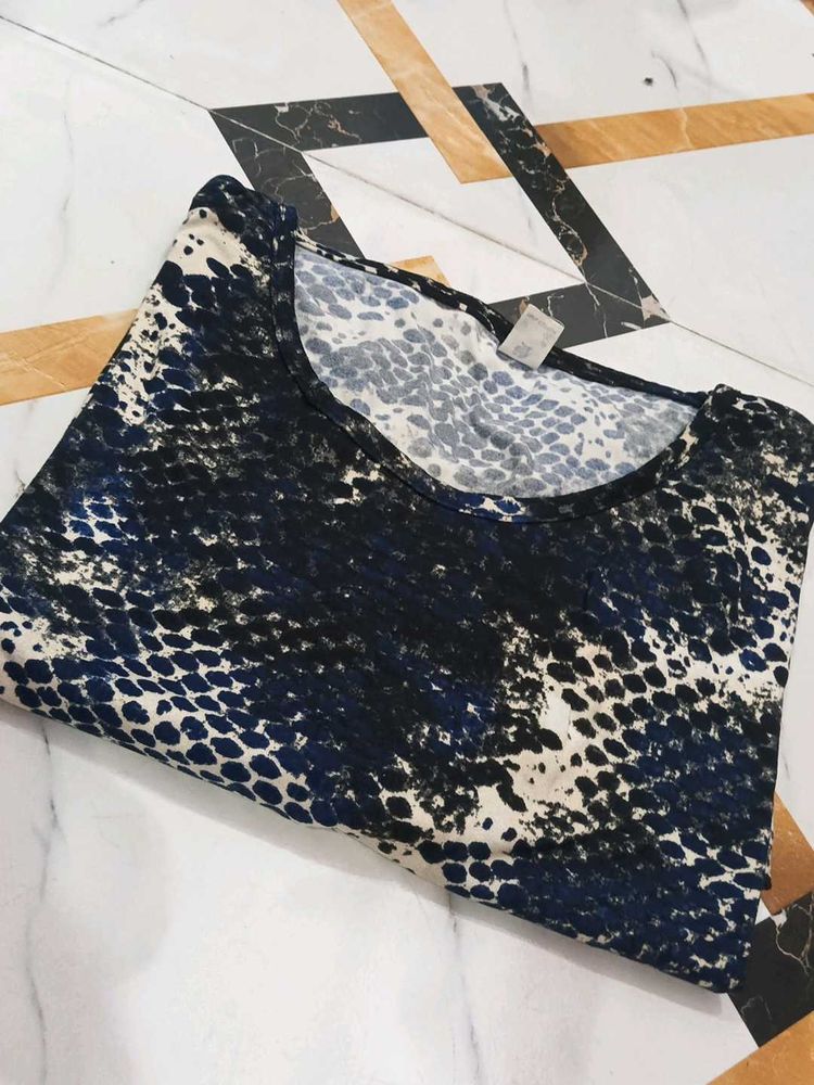 Stylish Abstract Print Top