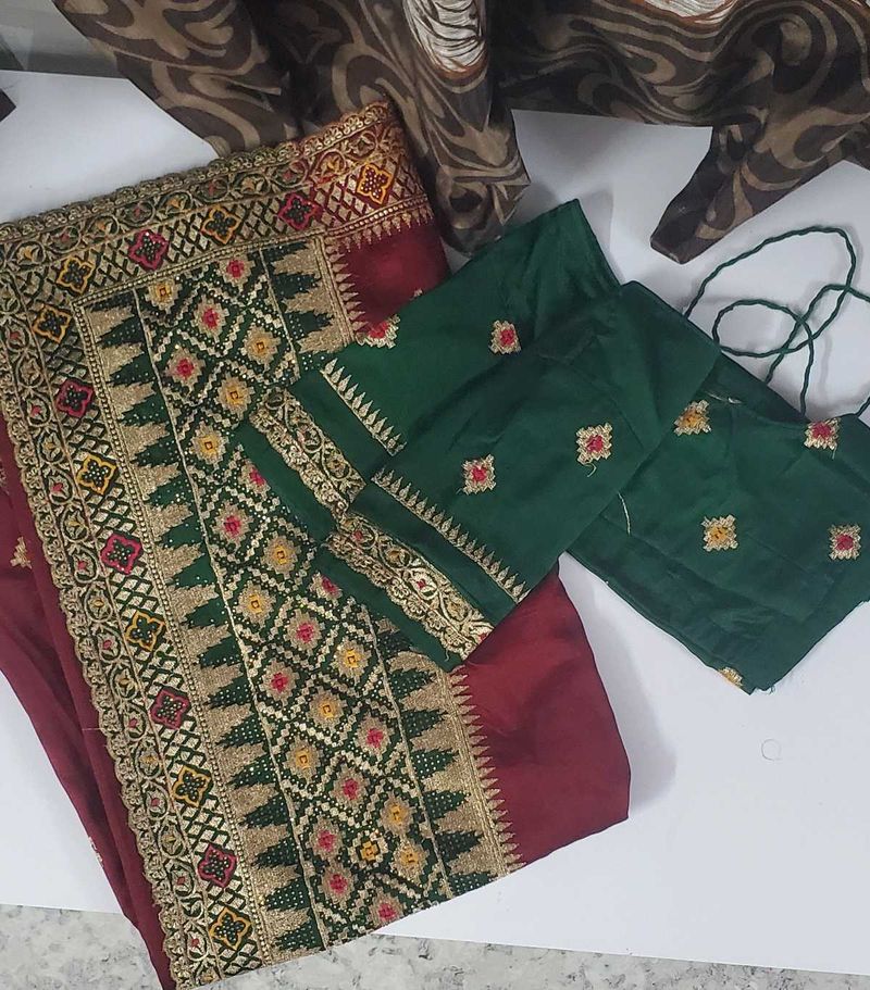 heavy embroidery saree for festival and wedding