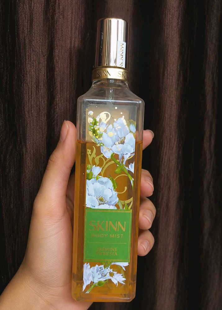 Skinn Jasmine &amp; Freesia Body Mist