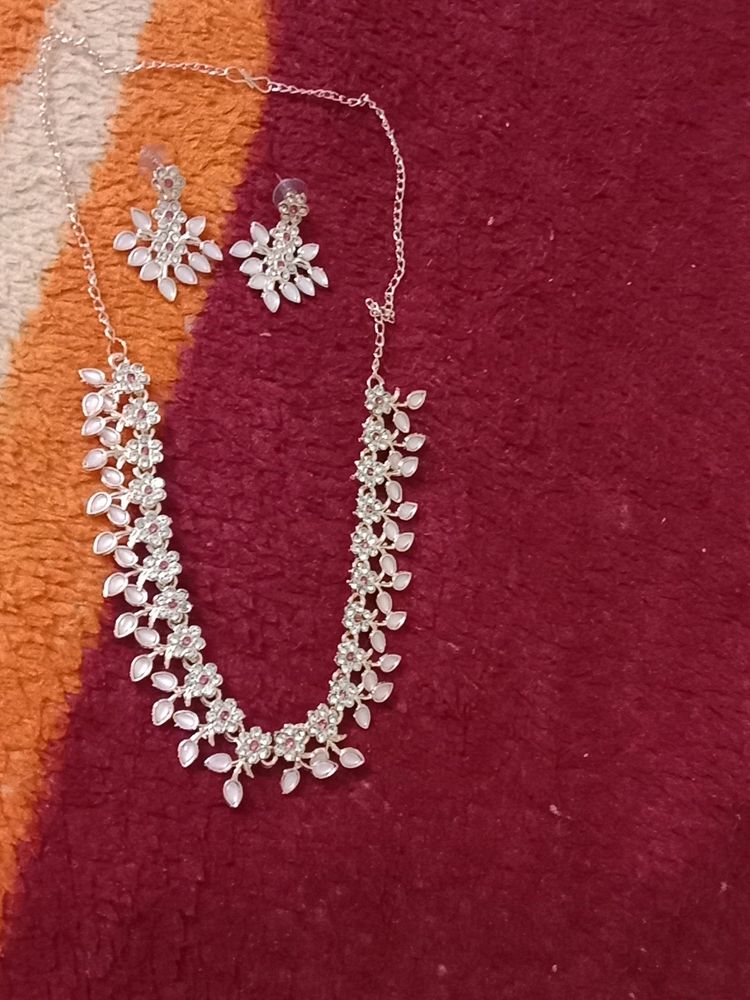 Baby Pink Floral Design Set with Earrings