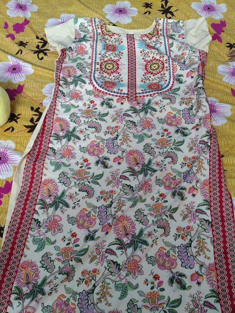 Beautiful Floral Print Kurta
